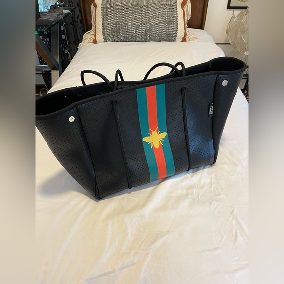 Peace Love Fashion Shoulder Bag - Picture 5 of 6